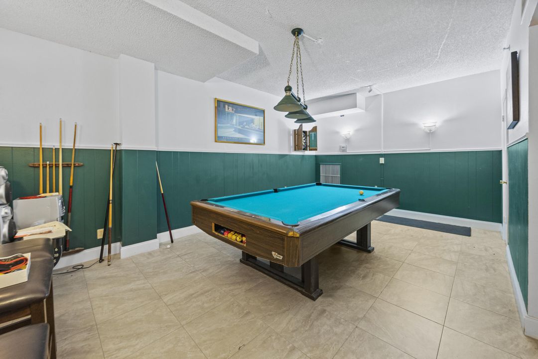 合同活跃: $280,000 (2 贝兹, 2 浴室, 1069 平方英尺)