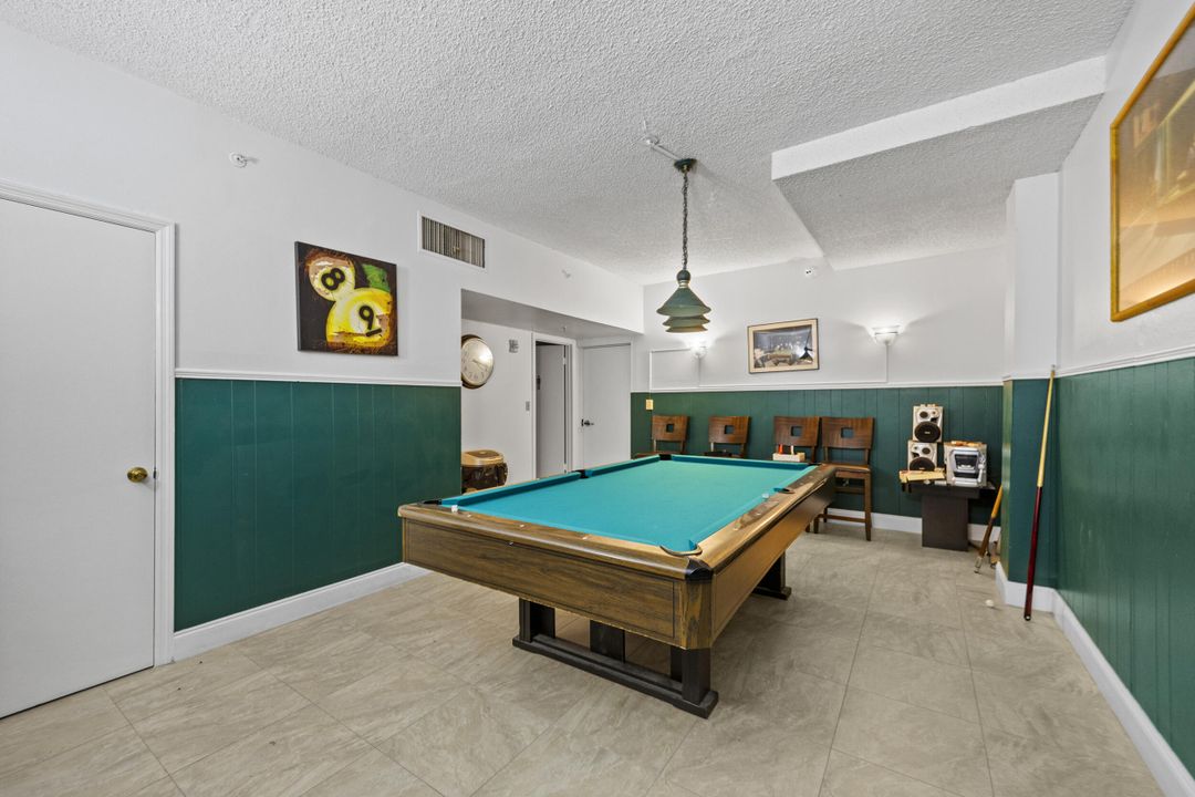 合同活跃: $280,000 (2 贝兹, 2 浴室, 1069 平方英尺)