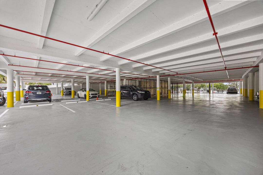 合同活跃: $280,000 (2 贝兹, 2 浴室, 1069 平方英尺)