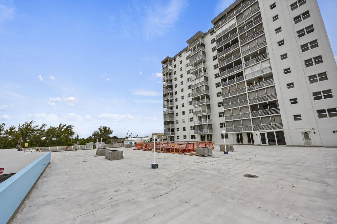 合同活跃: $280,000 (2 贝兹, 2 浴室, 1069 平方英尺)