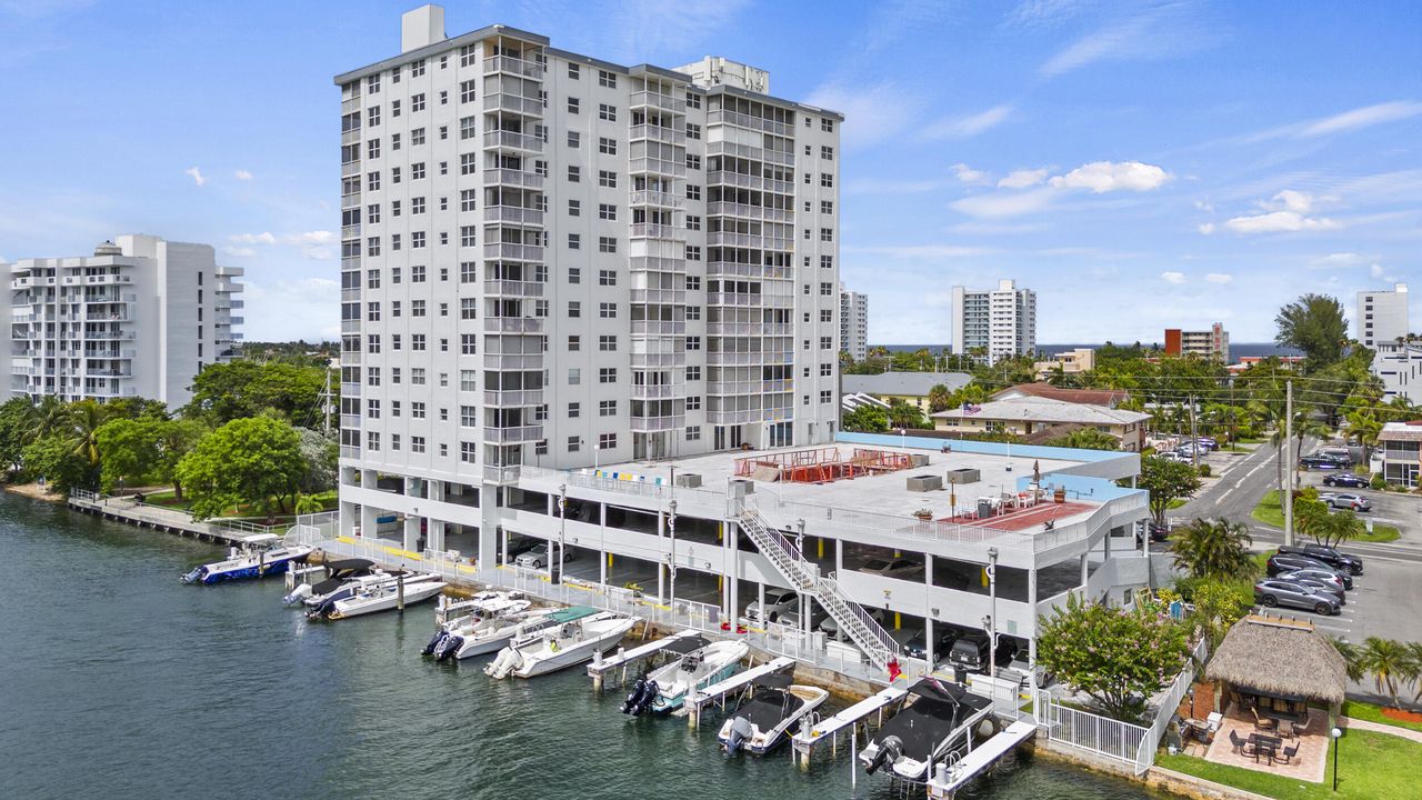 合同活跃: $280,000 (2 贝兹, 2 浴室, 1069 平方英尺)