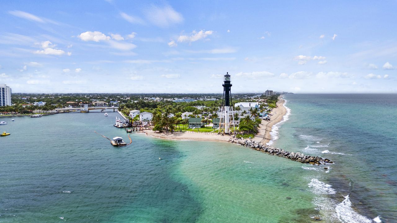 合同活跃: $280,000 (2 贝兹, 2 浴室, 1069 平方英尺)