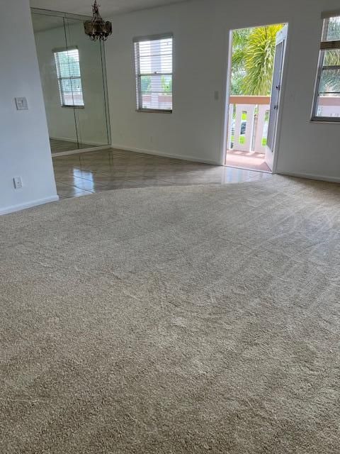 待售: $110,000 (2 贝兹, 1 浴室, 861 平方英尺)