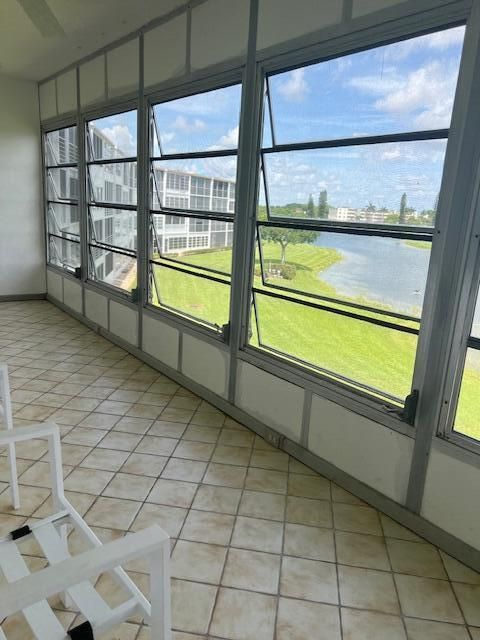 待售: $110,000 (2 贝兹, 1 浴室, 861 平方英尺)