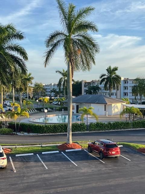 待售: $110,000 (2 贝兹, 1 浴室, 861 平方英尺)