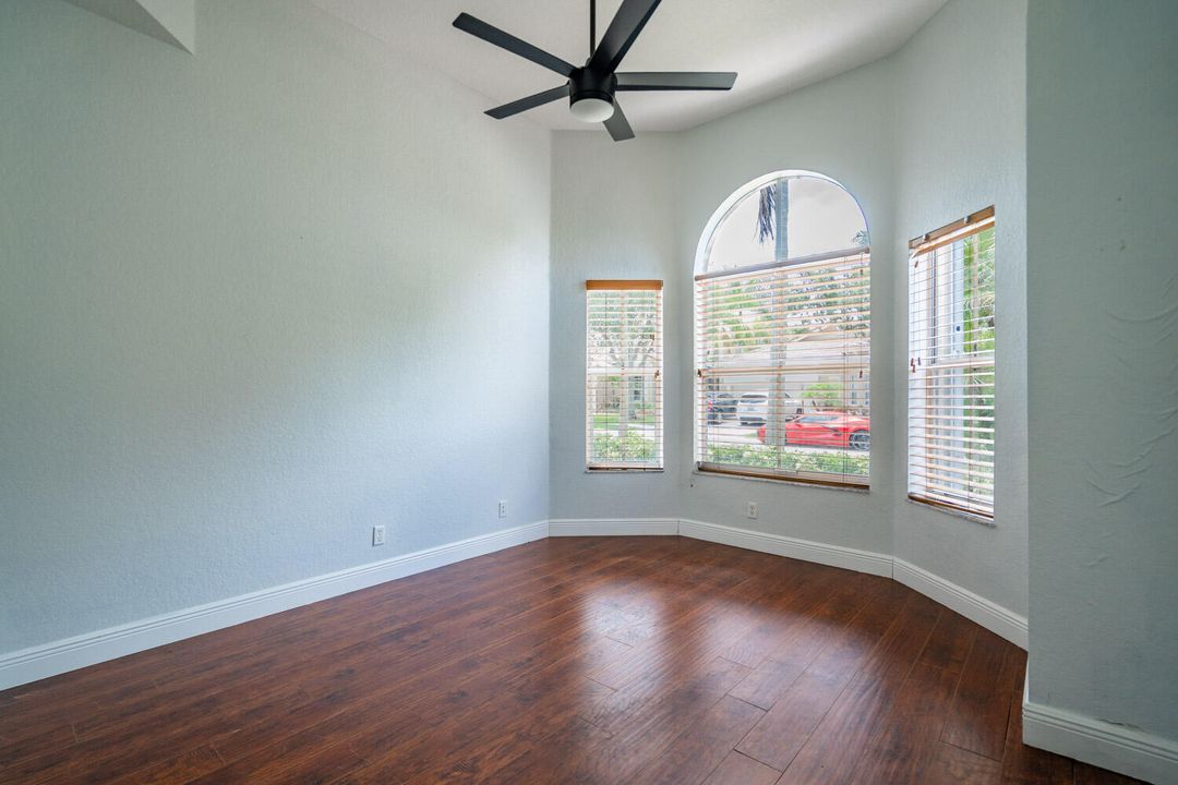 Activo con contrato: $629,900 (3 camas, 2 baños, 2230 Pies cuadrados)