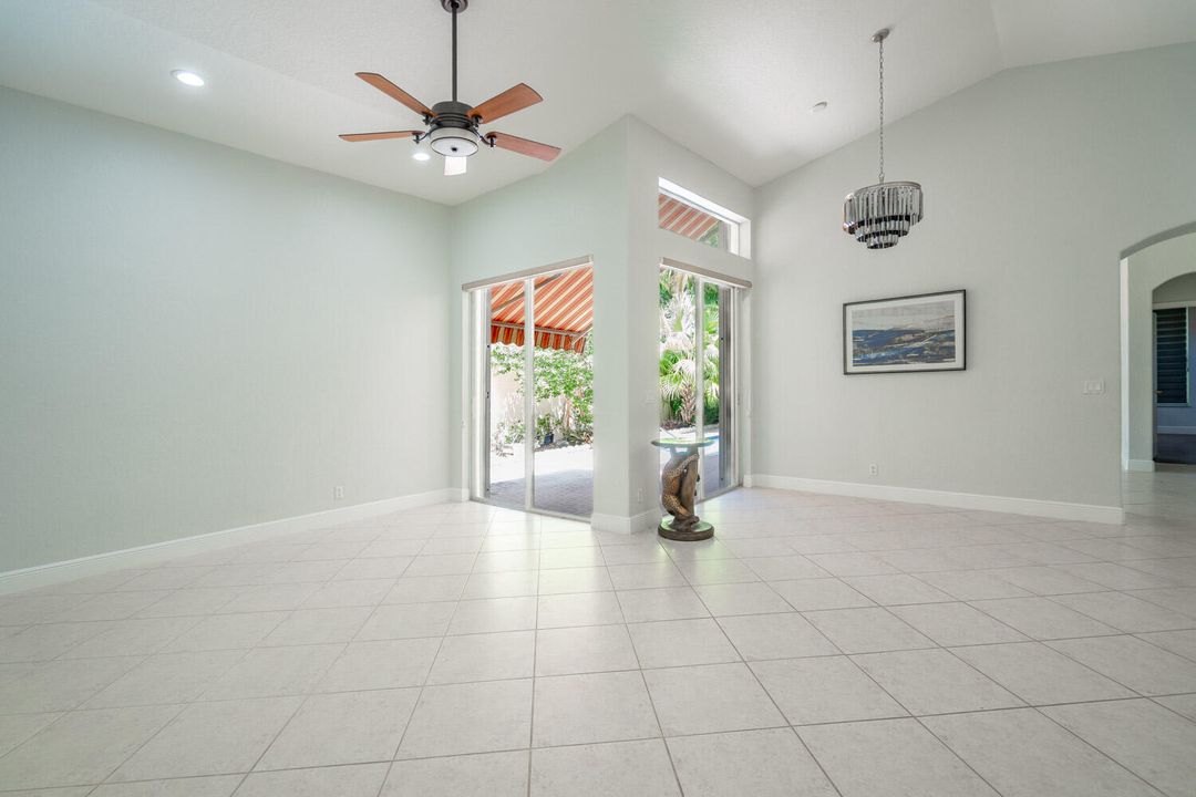 Activo con contrato: $629,900 (3 camas, 2 baños, 2230 Pies cuadrados)