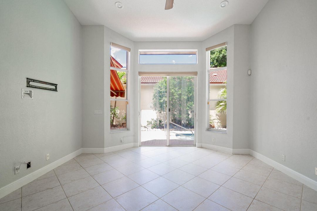 Activo con contrato: $629,900 (3 camas, 2 baños, 2230 Pies cuadrados)