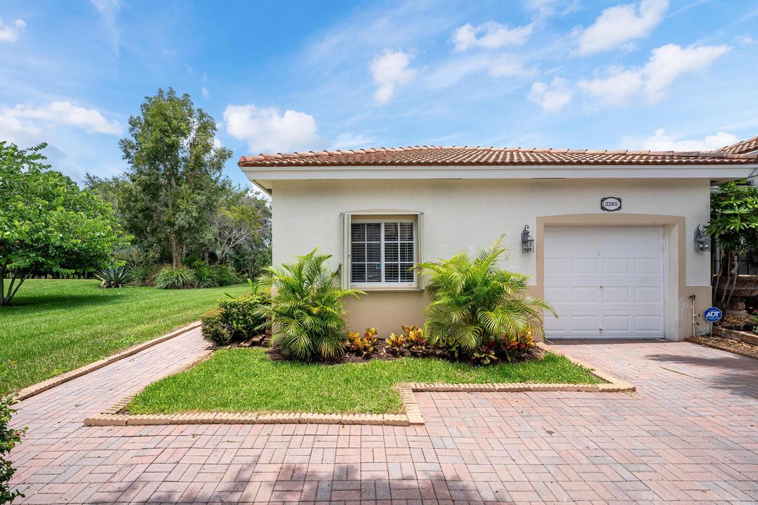 合同活跃: $379,996 (3 贝兹, 2 浴室, 1314 平方英尺)