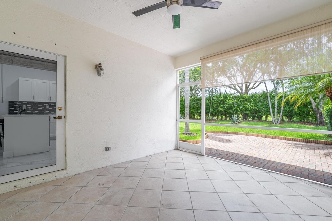 合同活跃: $379,996 (3 贝兹, 2 浴室, 1314 平方英尺)