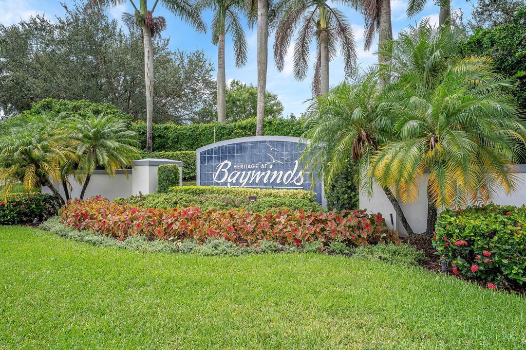 合同活跃: $379,996 (3 贝兹, 2 浴室, 1314 平方英尺)