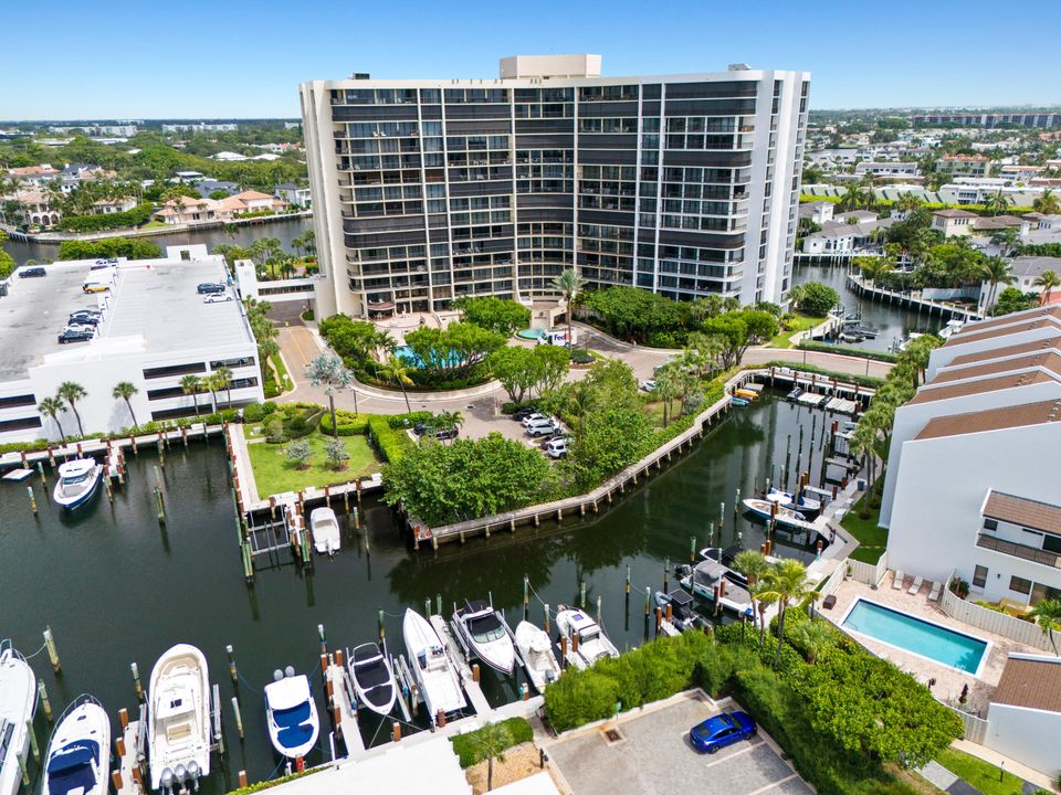 Active With Contract: $790,000 (2 beds, 2 baths, 1500 Square Feet)