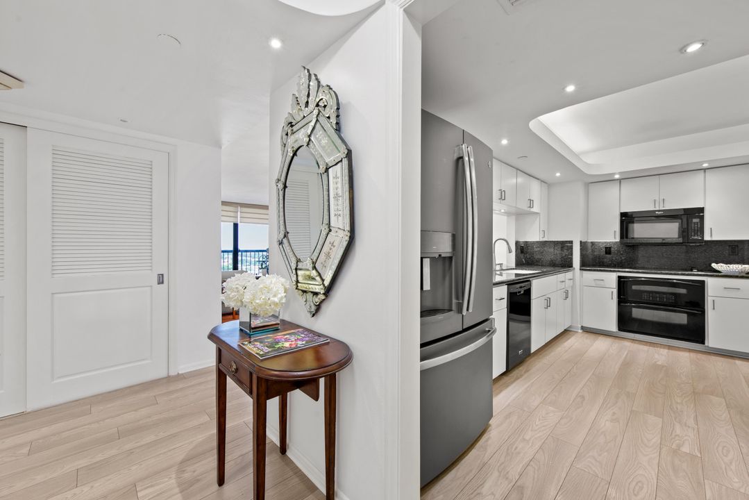 Active With Contract: $790,000 (2 beds, 2 baths, 1500 Square Feet)