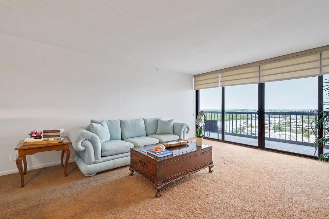 Active With Contract: $790,000 (2 beds, 2 baths, 1500 Square Feet)