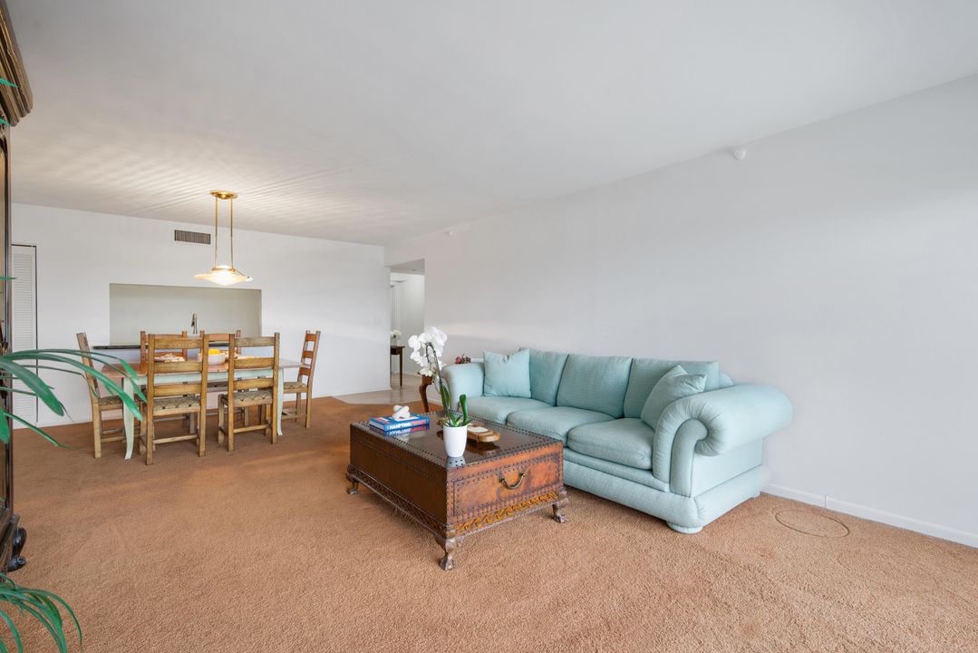 Active With Contract: $790,000 (2 beds, 2 baths, 1500 Square Feet)