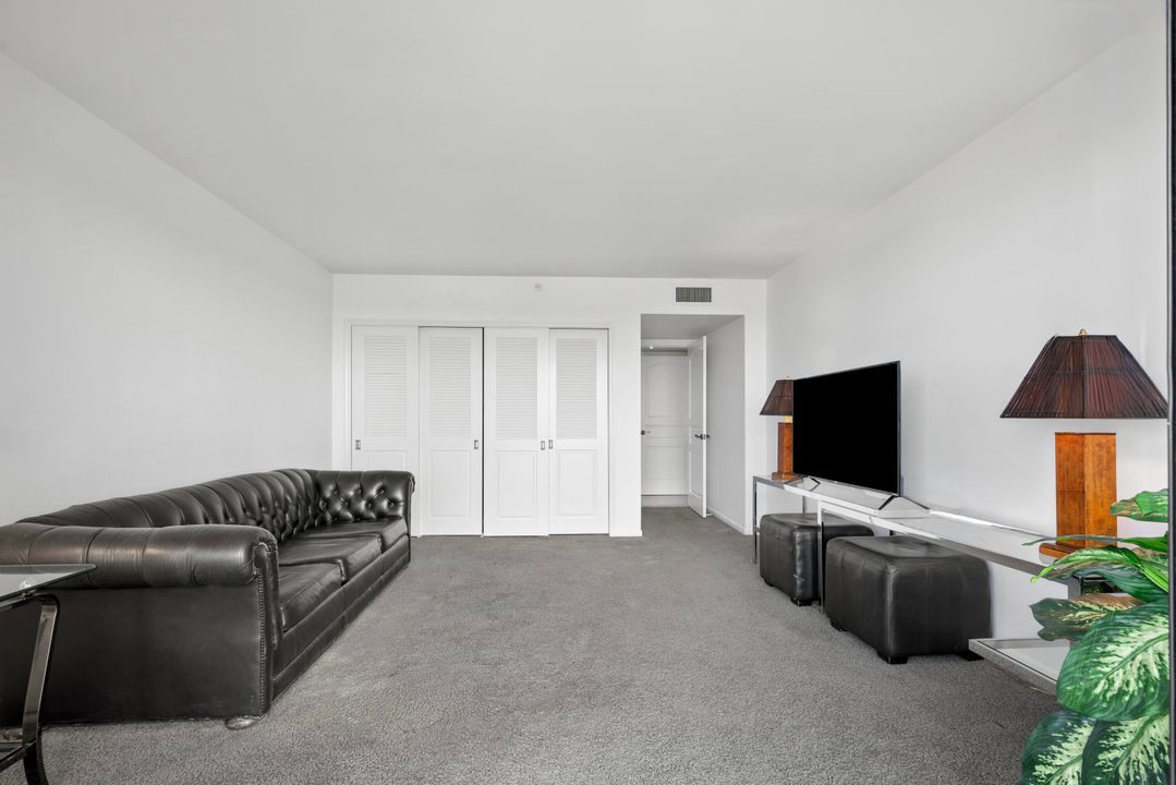 Active With Contract: $790,000 (2 beds, 2 baths, 1500 Square Feet)