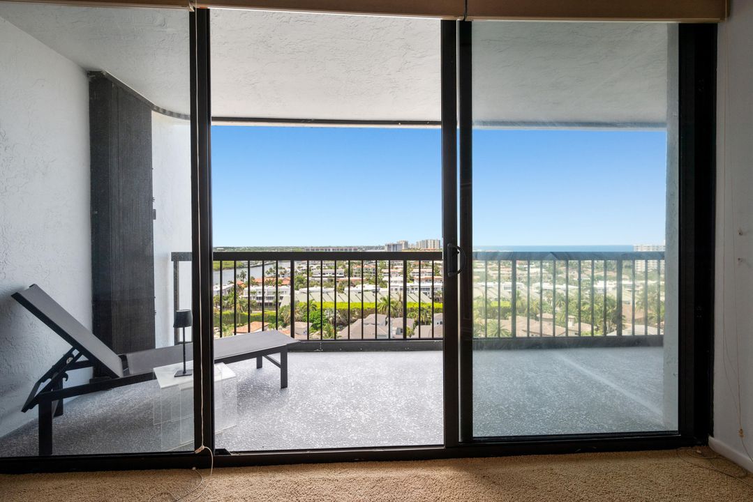 Active With Contract: $790,000 (2 beds, 2 baths, 1500 Square Feet)