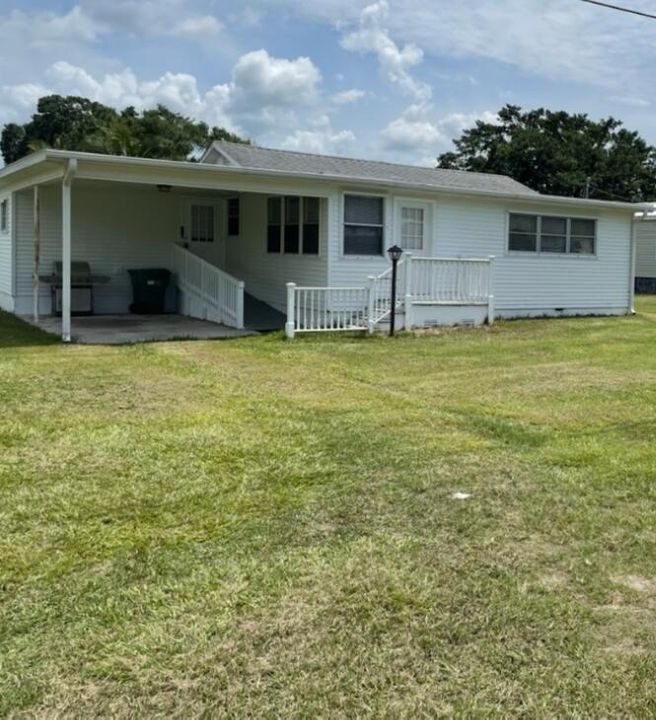 For Sale: $225,000 (2 beds, 1 baths, 1204 Square Feet)