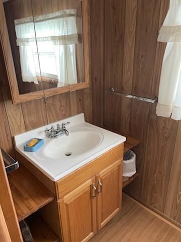 For Sale: $225,000 (2 beds, 1 baths, 1204 Square Feet)