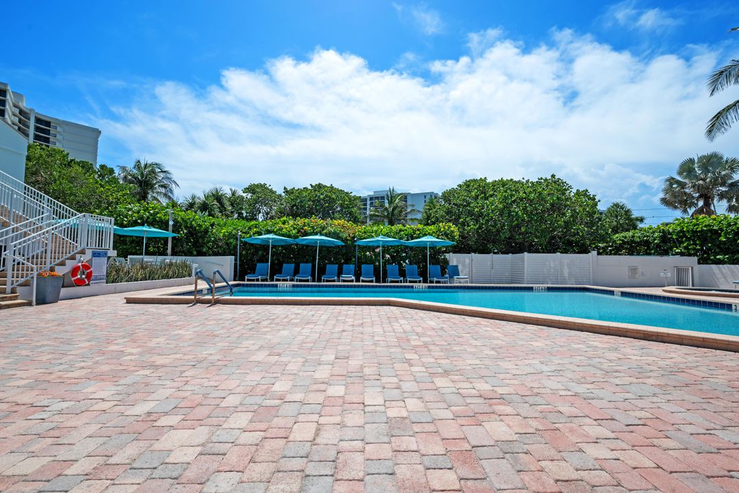 Active With Contract: $790,000 (2 beds, 2 baths, 1500 Square Feet)