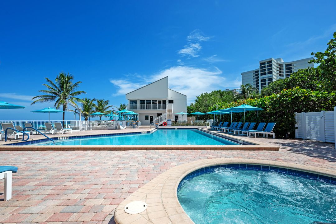 Active With Contract: $790,000 (2 beds, 2 baths, 1500 Square Feet)