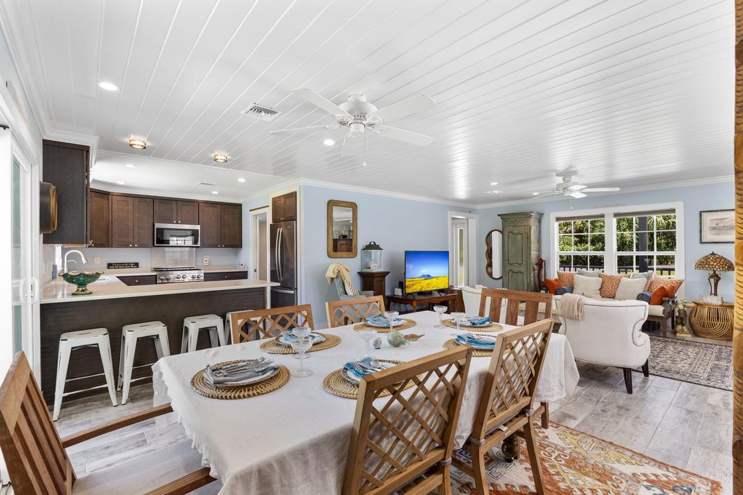 待售: $1,299,000 (4 贝兹, 3 浴室, 2493 平方英尺)