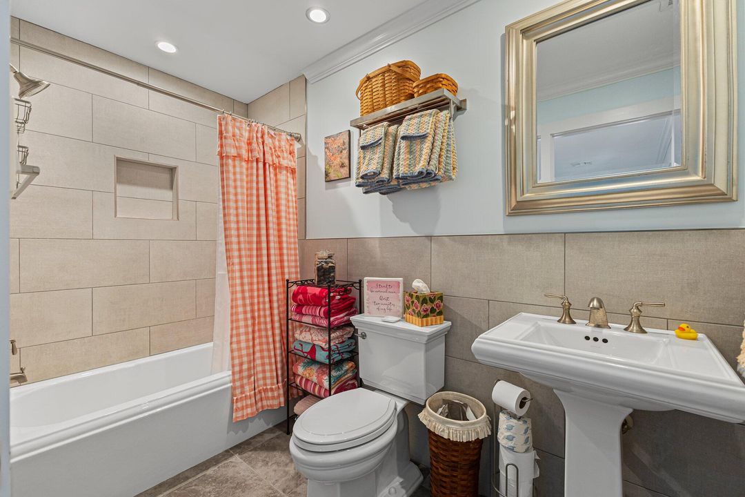 待售: $1,299,000 (4 贝兹, 3 浴室, 2493 平方英尺)