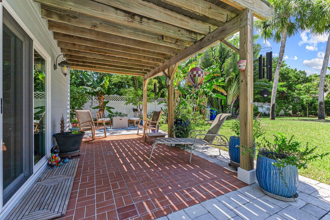 待售: $1,299,000 (4 贝兹, 3 浴室, 2493 平方英尺)