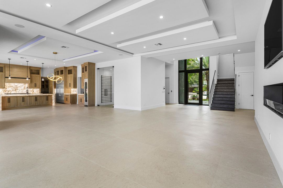 For Sale: $12,250,000 (6 beds, 6 baths, 8036 Square Feet)