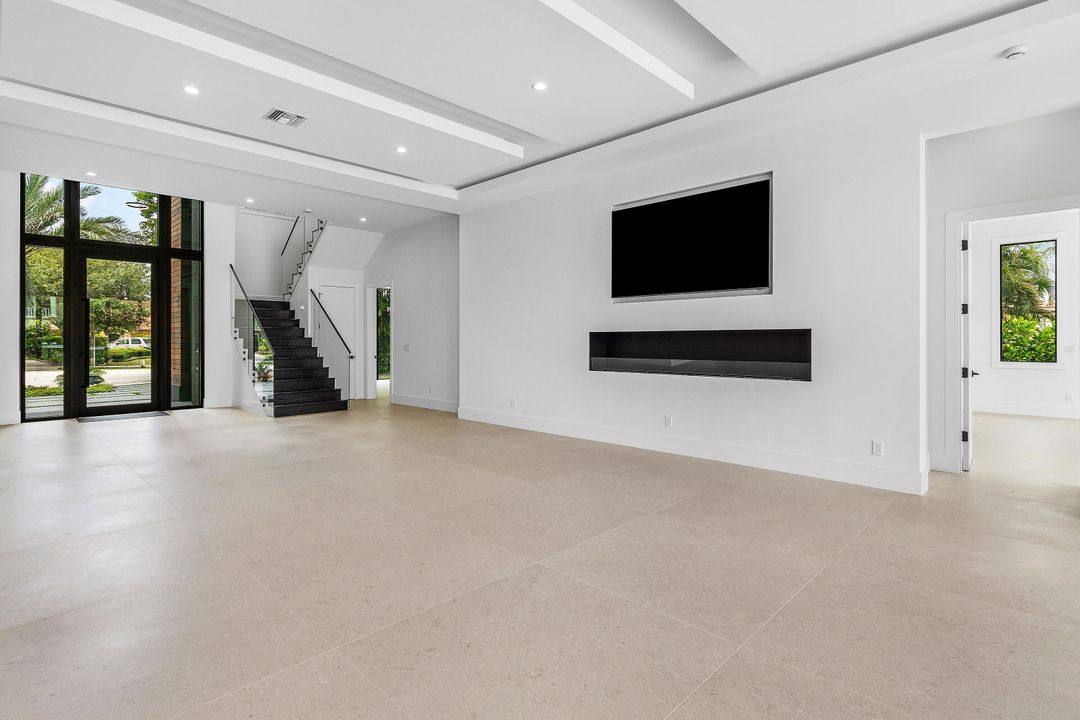 For Sale: $12,250,000 (6 beds, 6 baths, 8036 Square Feet)