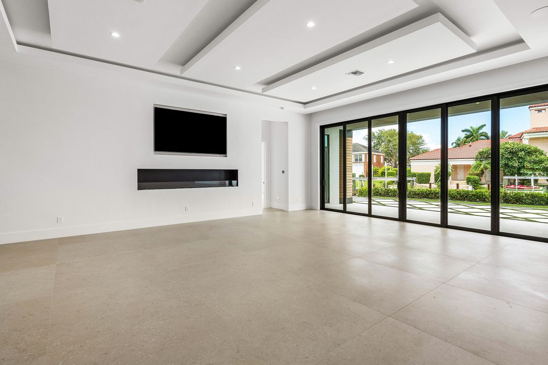 For Sale: $12,250,000 (6 beds, 6 baths, 8036 Square Feet)