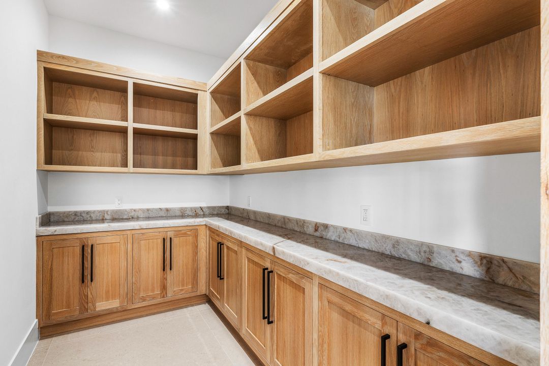 For Sale: $12,250,000 (6 beds, 6 baths, 8036 Square Feet)