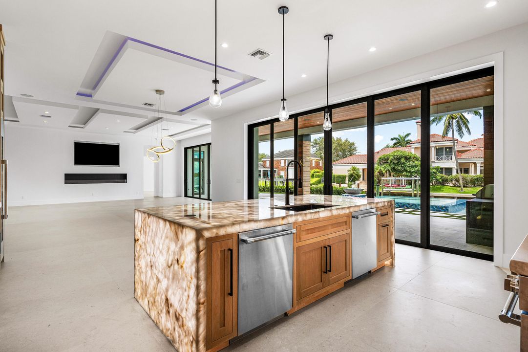 For Sale: $12,250,000 (6 beds, 6 baths, 8036 Square Feet)