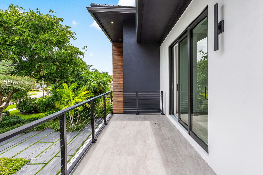 For Sale: $12,250,000 (6 beds, 6 baths, 8036 Square Feet)