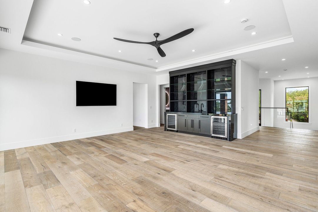 For Sale: $12,250,000 (6 beds, 6 baths, 8036 Square Feet)