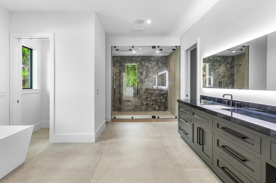 For Sale: $12,250,000 (6 beds, 6 baths, 8036 Square Feet)