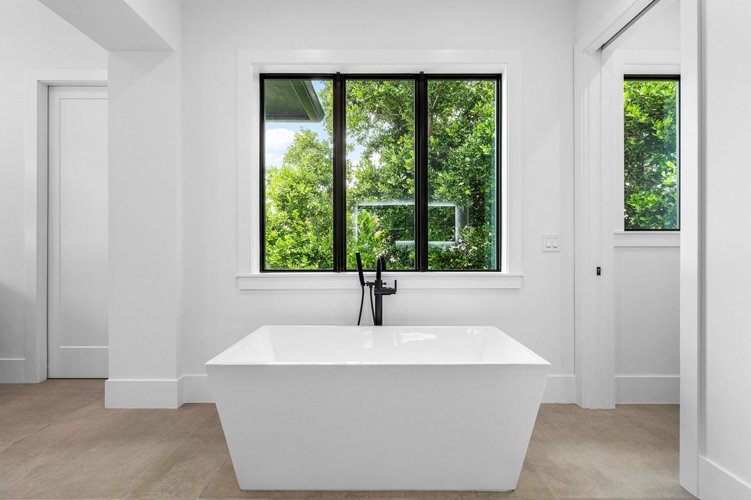 For Sale: $12,250,000 (6 beds, 6 baths, 8036 Square Feet)