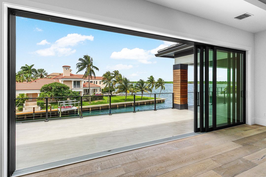 For Sale: $12,250,000 (6 beds, 6 baths, 8036 Square Feet)