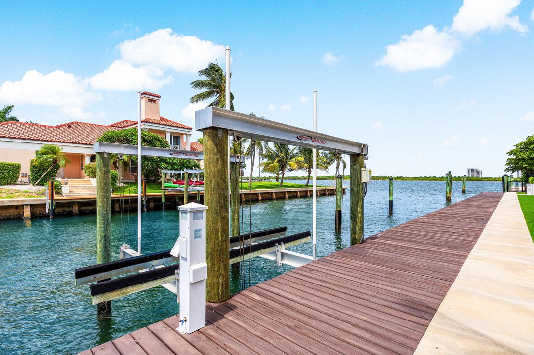 For Sale: $12,250,000 (6 beds, 6 baths, 8036 Square Feet)