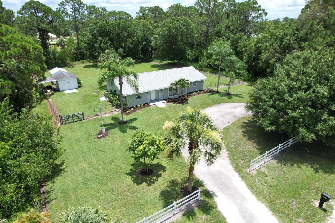 Active With Contract: $429,000 (3 beds, 2 baths, 1614 Square Feet)