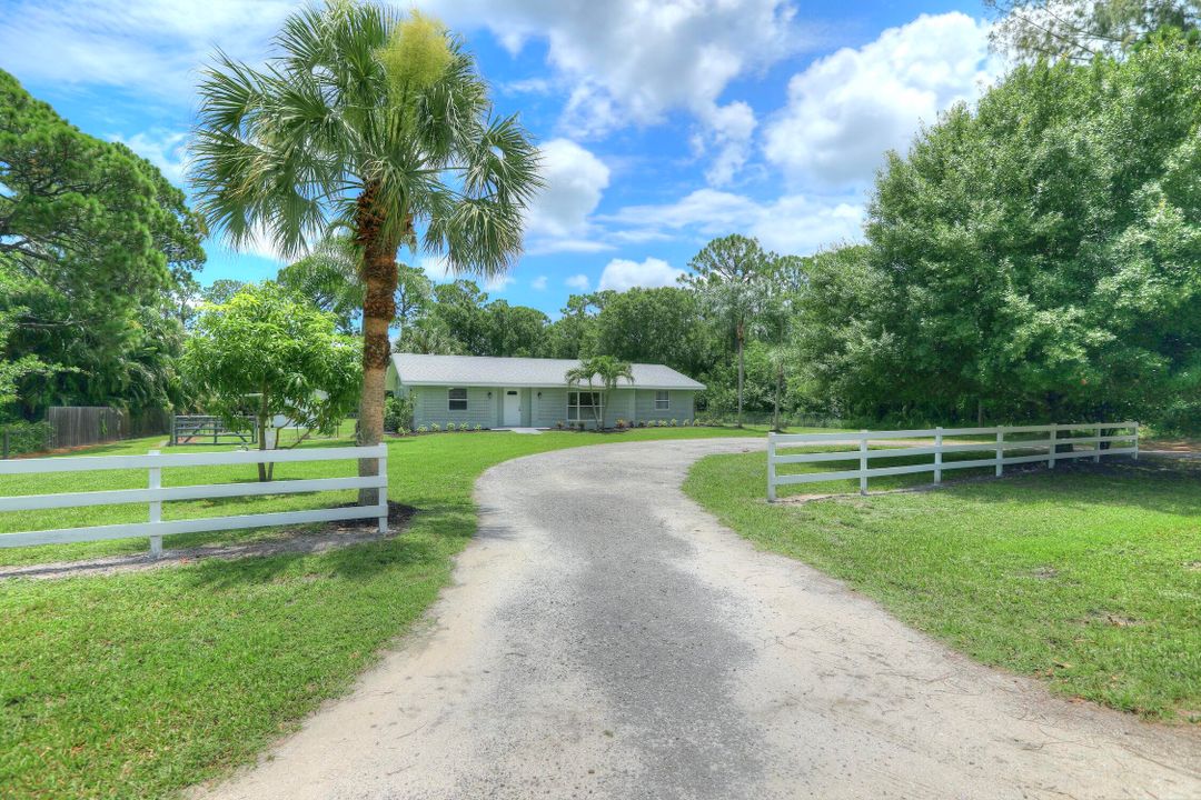 Active With Contract: $429,000 (3 beds, 2 baths, 1614 Square Feet)