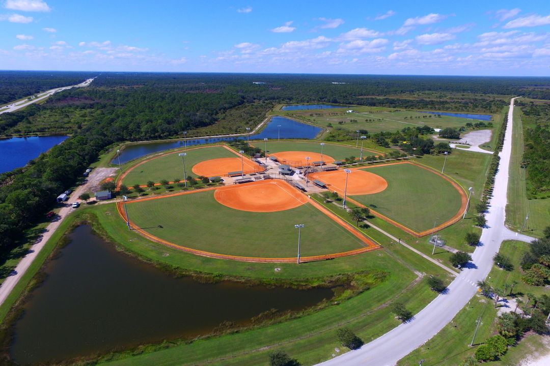 Active With Contract: $429,000 (3 beds, 2 baths, 1614 Square Feet)