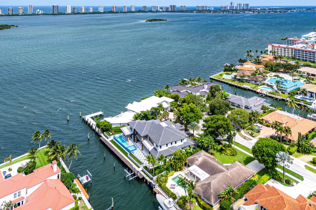 For Sale: $12,250,000 (6 beds, 6 baths, 8036 Square Feet)