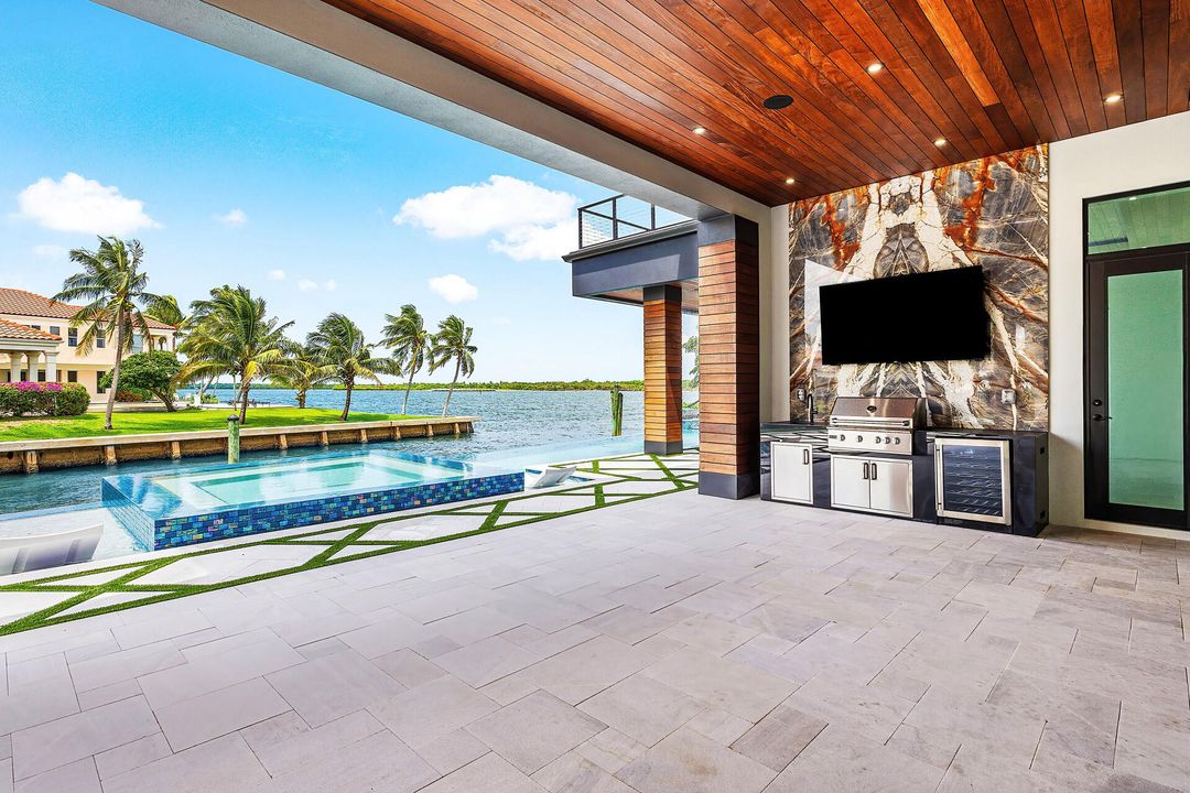 For Sale: $12,250,000 (6 beds, 6 baths, 8036 Square Feet)