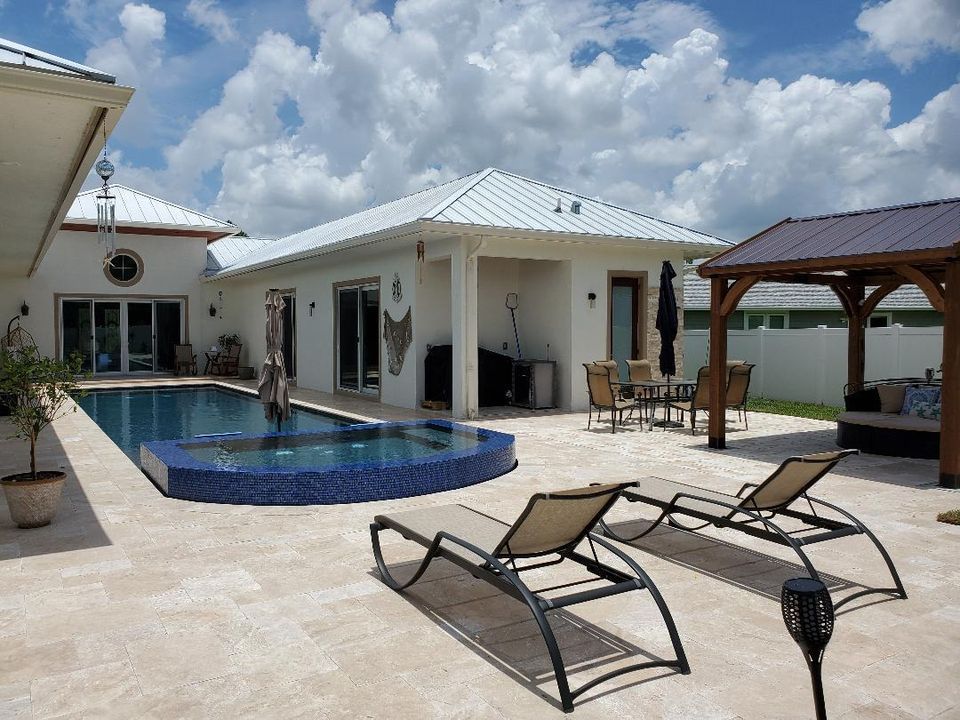 For Sale: $945,000 (4 beds, 3 baths, 3444 Square Feet)