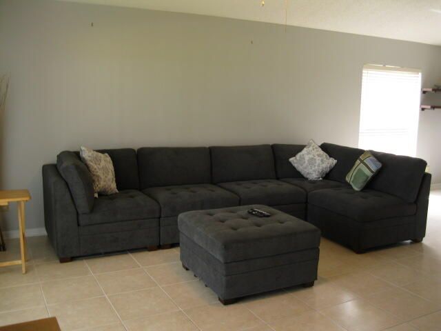 合同活跃: $2,250 (3 贝兹, 2 浴室, 1644 平方英尺)