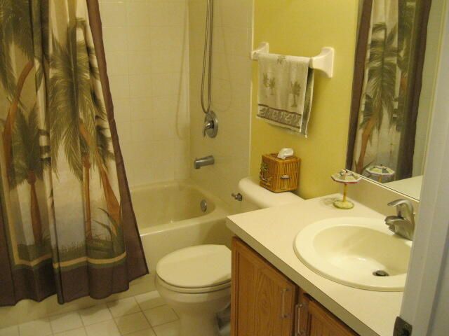 合同活跃: $2,250 (3 贝兹, 2 浴室, 1644 平方英尺)