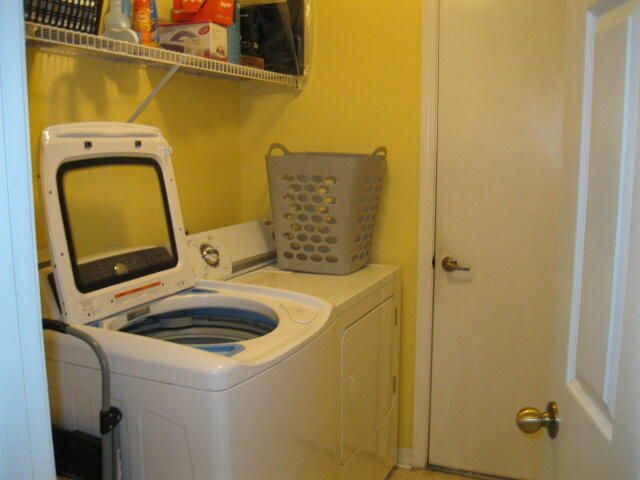 合同活跃: $2,250 (3 贝兹, 2 浴室, 1644 平方英尺)