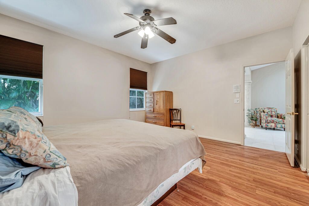 合同活跃: $3,350 (2 贝兹, 2 浴室, 1788 平方英尺)