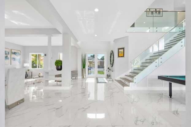 For Rent: $15,500 (5 beds, 4 baths, 4293 Square Feet)